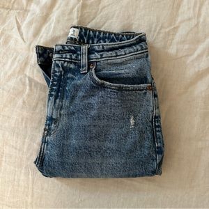 Abercrombie & Fitch The Mom High Rise